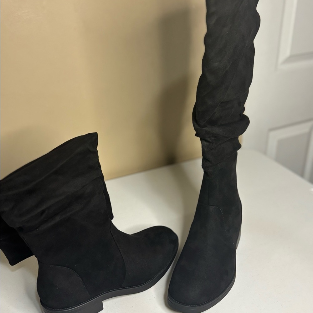 Women's Black Knee-High Boots